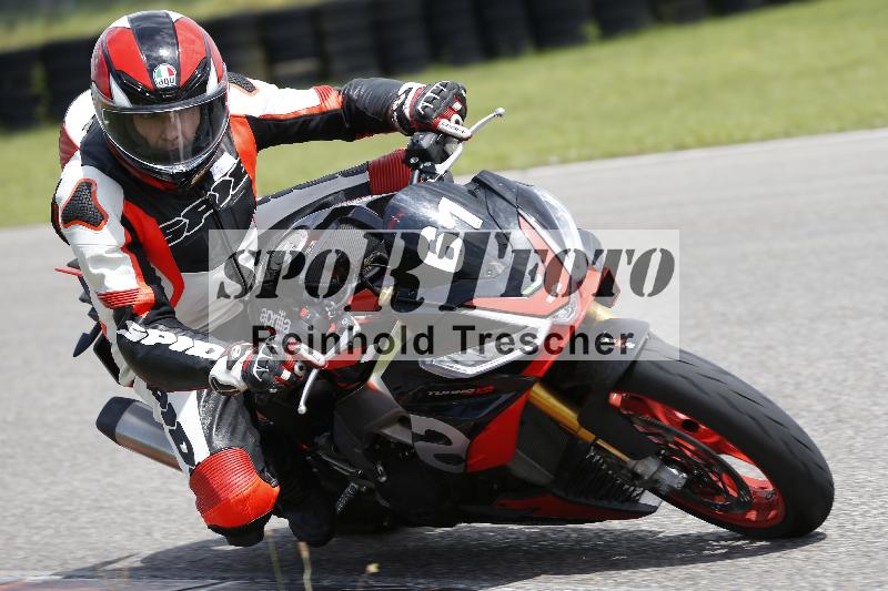 /Archiv-2024/29 12.06.2024 MOTO.CH Track Day ADR/Gruppe gelb/61